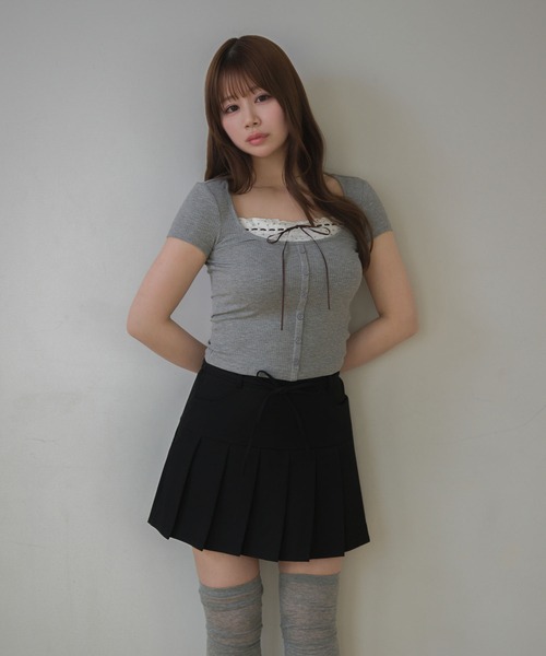 M DOLLY（エムドリー）の「Flower lilia layered rib tops/フラワーリリアレイヤードリブトップス（Tシャツ/カットソー・レディース・グレー/ベージュ・FREE）」の6枚目の写真