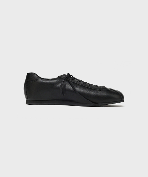 FIRENZE ATELIER（フィレンツェアトリエ）の「[SECOND.A] ユニセックスレトロデイリースニーカーSN5600UX [WRINKLE BLACK]（スニーカー・レディース・ブラック・23cm/24cm/25cm/26cm/27cm/28cm）」の2枚目の写真