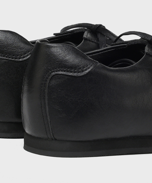 FIRENZE ATELIER（フィレンツェアトリエ）の「[SECOND.A] ユニセックスレトロデイリースニーカーSN5600UX [WRINKLE BLACK]（スニーカー・レディース・ブラック・23cm/24cm/25cm/26cm/27cm/28cm）」の9枚目の写真