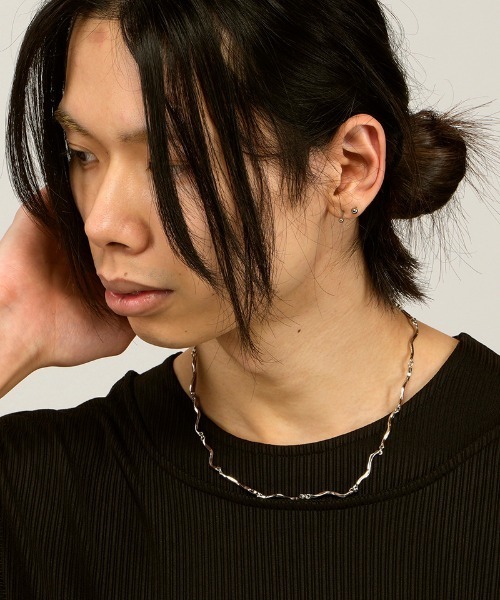 NO ID.(ノーアイディ)の「an2088-ウェーブチェーンネックレス(858170-476A)(ネックレス・メンズ・シルバー・ONE SIZE)」の6枚目の写真