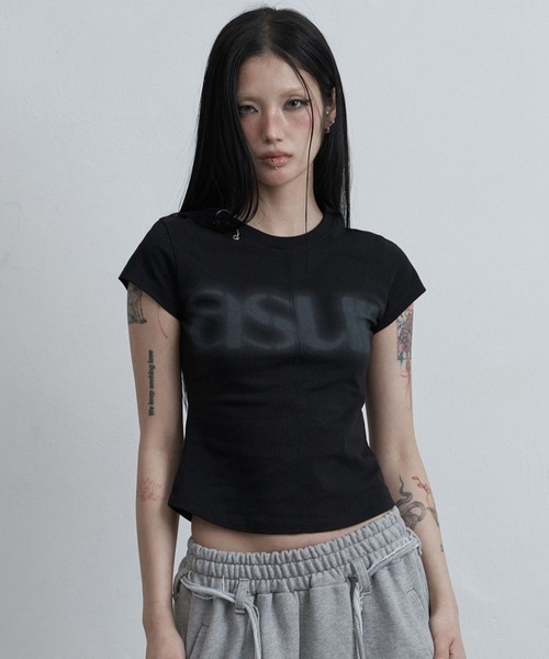 as you are(アズユーアー)の「ASUR/ピアッシングTシャツ(Tシャツ/カットソー・レディース・ブラック/ホワイト/チャコールグレー・FREE)」の8枚目の写真