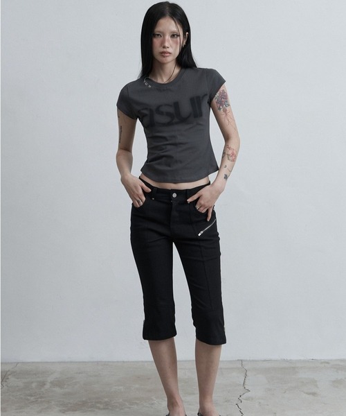 as you are(アズユーアー)の「ASUR/ピアッシングTシャツ(Tシャツ/カットソー・レディース・ブラック/ホワイト/チャコールグレー・FREE)」の14枚目の写真