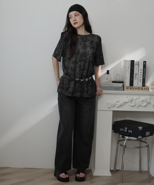 Ulysses(ユリシス)の「フロッキー加工モノクロデザインTシャツ(Tシャツ/カットソー・レディース・ブラック/ダークグレー/ホワイト・F)」の18枚目の写真