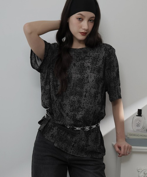 Ulysses(ユリシス)の「フロッキー加工モノクロデザインTシャツ(Tシャツ/カットソー・レディース・ブラック/ダークグレー/ホワイト・F)」の14枚目の写真