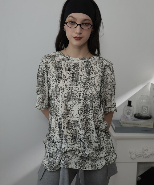 Ulysses(ユリシス)の「フロッキー加工モノクロデザインTシャツ(Tシャツ/カットソー・レディース・ブラック/ダークグレー/ホワイト・F)」の21枚目の写真