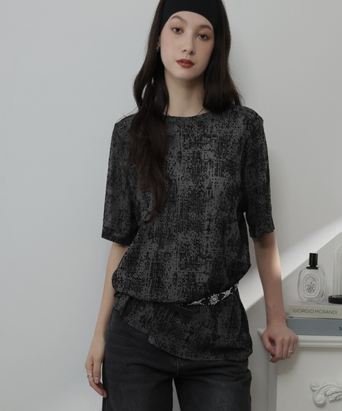 Ulysses(ユリシス)の「フロッキー加工モノクロデザインTシャツ(Tシャツ/カットソー・レディース・ブラック/ダークグレー/ホワイト・F)」の6枚目の写真