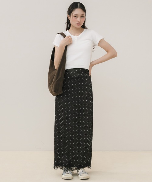 HEILIS（ヘイリス）の「サテンレースナロースカート/サテンスカート ナロースカート レーススカート ロングスカート Iラインスカート 光沢スカート 韓国ファッション きれいめ カジュアル 春服 夏服 秋服 ブラック ブラウン（スカート・レディース・ブラック系その他・FREE）」の8枚目の写真