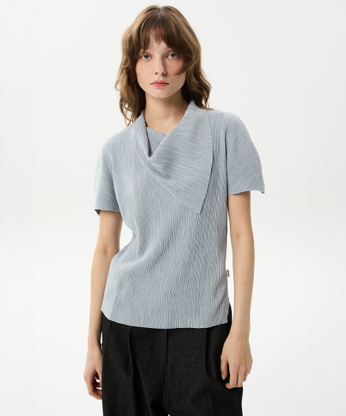 MIDNLOW(ミッドアンドロー)の「Pleats Scarf T-shirts (Grey)(Tシャツ/カットソー・レディース・その他・FREE)」の1枚目の写真
