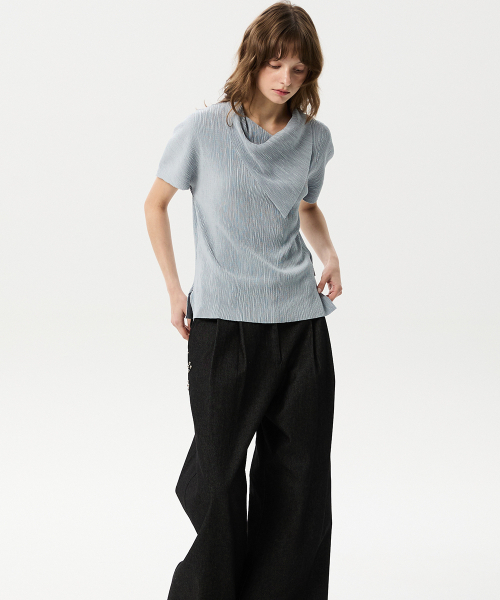 MIDNLOW(ミッドアンドロー)の「Pleats Scarf T-shirts (Grey)(Tシャツ/カットソー・レディース・その他・FREE)」の4枚目の写真