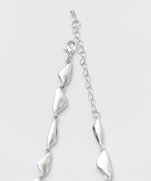 MAISON SPECIAL(メゾンスペシャル)の「Asymmetrical Parts Necklace/変形パーツネックレス(ネックレス・レディース・シルバー・FREE)」の4枚目の写真