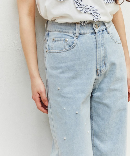 MELSOI.(メルソイ)の「ランダムパールデコレーションデニムパンツ(デニムパンツ・レディース・ライトブルー・M/S)」の20枚目の写真