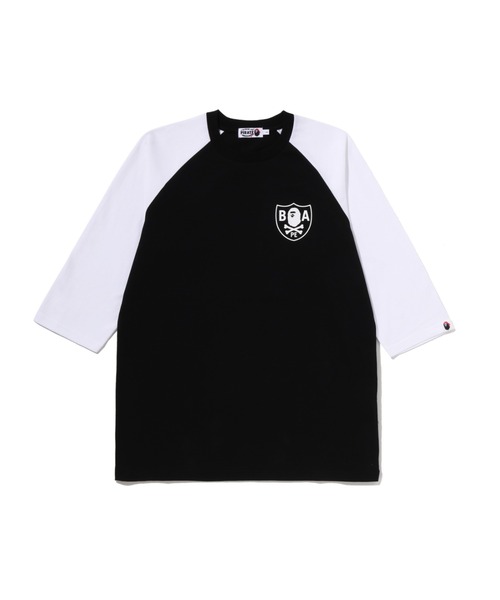 A BATHING APE(アベイシングエイプ)の「CROSSBONE EMBLEM RAGLAN 3/4 SLEEVE TEE(Tシャツ/カットソー・メンズ・ホワイト/ブラック・LARGE/XX-LARGE/MEDIUM/SMALL/X-LARGE)」の1枚目の写真