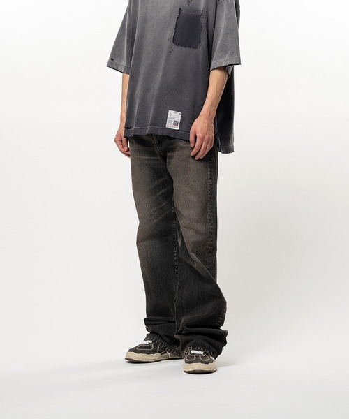 Maison MIHARA YASUHIRO(メゾンミハラヤスヒロ)の「Flared Denim Pants(デニムパンツ・メンズ・ライトブルー/インディゴブルー/ブラック・46/44)」の20枚目の写真