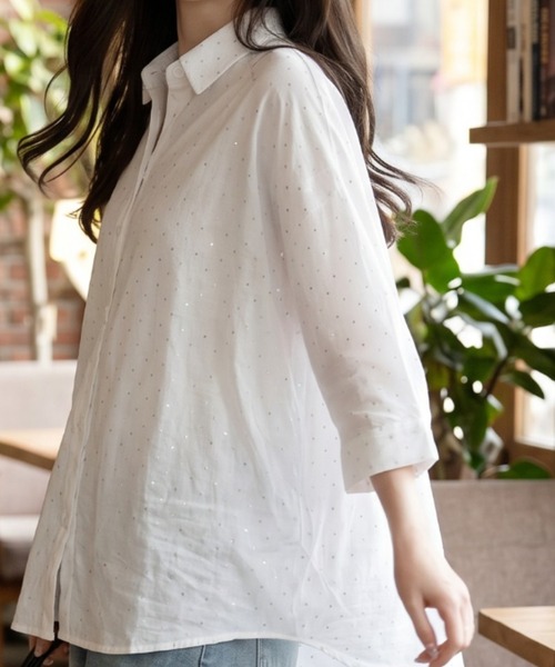 umune(ウムネ)の「ラインストーンシアーシャツ 長袖 オーバーサイズ ドット柄 レギュラーカラー 前開き 羽織り 透け感 軽やか きれいめ 大人カジュアル(シャツ/ブラウス・レディース・ブラウン/ブラック/オフホワイト・FREE)」の13枚目の写真