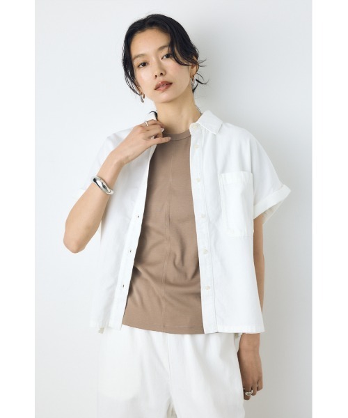 AZUL by moussy（アズールバイマウジー）の「【セットアップ対応】【身長/骨格別着用画像あり】ライトオンスデニムロールアップシャツ　半袖　春服　夏服　秋服（シャツ/ブラウス・レディース・ワンウォッシュ/オフホワイト/ブルー・SMALL/MEDIUM）」の5枚目の写真