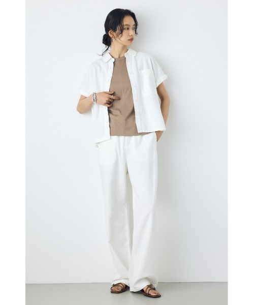 AZUL by moussy（アズールバイマウジー）の「【セットアップ対応】【身長/骨格別着用画像あり】ライトオンスデニムロールアップシャツ　半袖　春服　夏服　秋服（シャツ/ブラウス・レディース・ワンウォッシュ/オフホワイト/ブルー・SMALL/MEDIUM）」の8枚目の写真