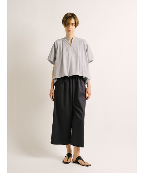mizuiroind(ミズイロインド)の「mizuiro ind ストライプノーカラーバルーンプルオーバー(シャツ/ブラウス・レディース・ネイビー/ブルー・FREE)」の10枚目の写真