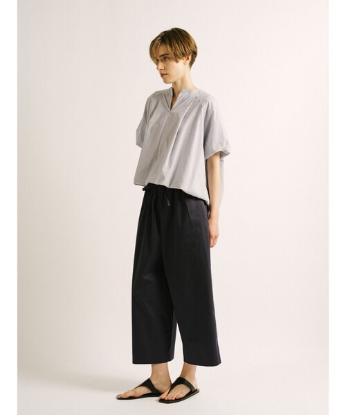 mizuiroind(ミズイロインド)の「mizuiro ind ストライプノーカラーバルーンプルオーバー(シャツ/ブラウス・レディース・ネイビー/ブルー・FREE)」の12枚目の写真