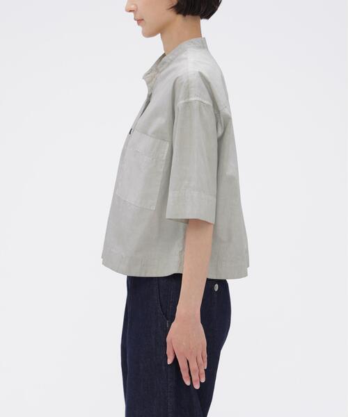 MHL.(エムエイチエル)の「CARBON DYED COTTON POPLIN(シャツ/ブラウス・レディース・グレー・1/2)」の3枚目の写真