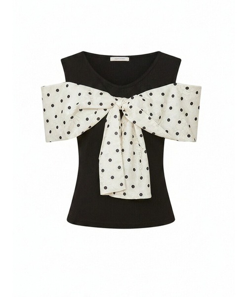 LUCPY(ラクピー)の「ドットリボンオフショルダートップス(その他トップス・レディース・ホワイト・X-LARGE/LARGE/MEDIUM/SMALL)」の2枚目の写真