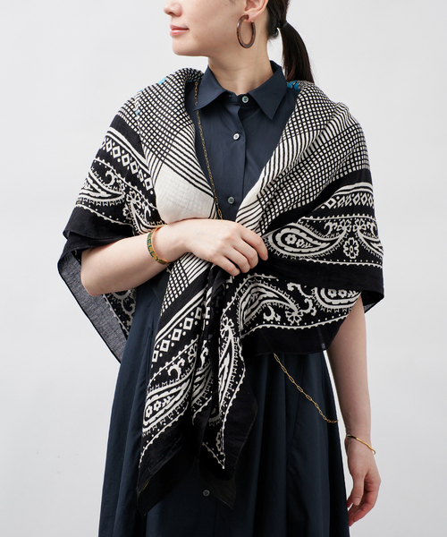 manipuri（マニプリ）の「manipuri マニプリ インドストール Tradition 120x120cm（ストール/ショール・レディース・ブラック・FREE）」の4枚目の写真