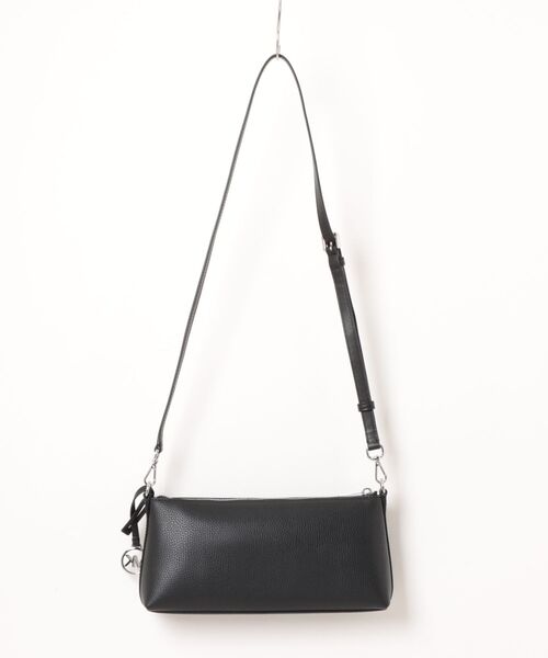MICHAEL KORS(マイケルコース)の「CARSON コンバーチブル ポシェット ショルダー スモール(ショルダーバッグ・レディース・ブラック・FREE)」の2枚目の写真
