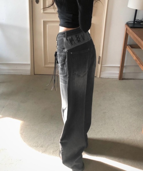 MEMECLE（メメクル）の「【 MEMECLE / メメクル 】HEAVENロゴ　ジーンズ（デニムパンツ・レディース・ブラック・SMALL/MEDIUM）」の6枚目の写真