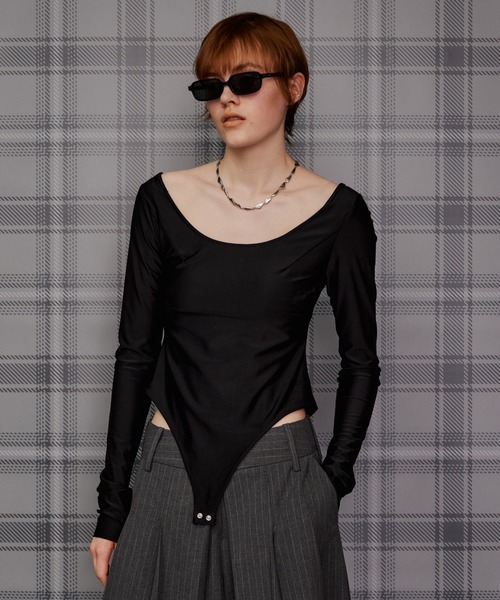 MAISON SPECIAL(メゾンスペシャル)の「Open-Neck Bodysuit/オープンネックボディスーツ(Tシャツ/カットソー・レディース・ブラック/ブラウン/パープル・FREE)」の2枚目の写真