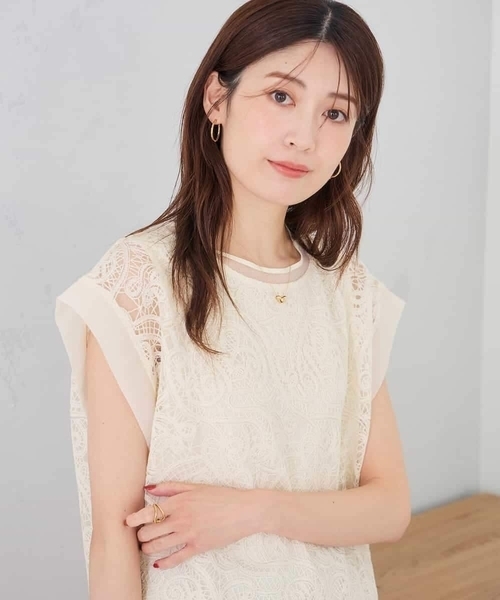 a.v.v(アーヴェヴェ)の「レース柄シアートップス(Tシャツ/カットソー・レディース・アイボリー/ブラック・39)」の14枚目の写真