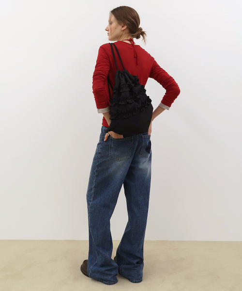 SINOON（シヌーン）の「Ruffle String Bag Ver.2 (Black)（ショルダーバッグ・レディース・ブラック・FREE）」の2枚目の写真