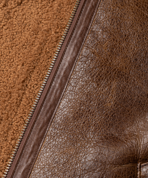 EDINBURGH CLUB（エディンバラクラブ）の「RAF Irvin flying jacket [BROWN]（ムートンコート・メンズ・ブラウン・MEDIUM/LARGE/X-LARGE）」の11枚目の写真