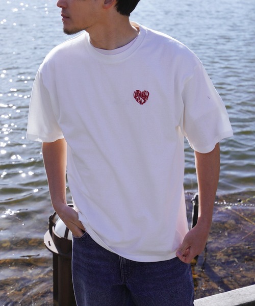 NILWAY(ニルウェイ)の「左胸ハート刺繍 2タイプ ショートスリーブ Tシャツ(Tシャツ/カットソー・メンズ・ホワイト系その他2/ブラック系その他/ブラック×ホワイト/ホワイト×ブルー/ホワイト系その他/ホワイト×レッド・LARGE/MEDIUM)」の18枚目の写真