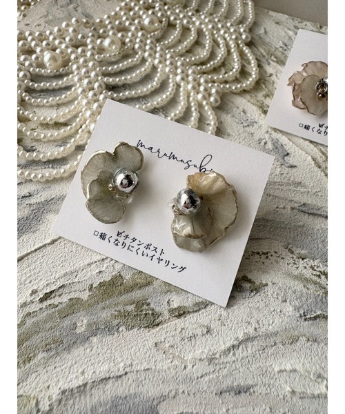 tone(トーン)の「【marumusubi】flowery.viola lineピアス(MA)(ピアス(両耳用)・レディース・ブルー/ピンク/ホワイト・FREE)」の2枚目の写真