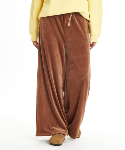 BILLABONG(ビラボン)の「BILLABONG ウィメンズ CUT VELOR WIDE LONG PANTS ロングパンツ 【2026年秋冬モデル】/ビラボンベロアロングパンツ(その他パンツ・レディース・ブルー系その他/ブラウン系その他/ブラック・MEDIUM)」の14枚目の写真