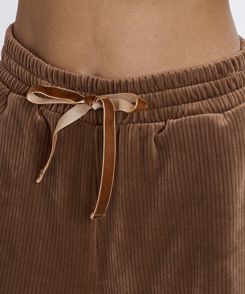 BILLABONG(ビラボン)の「BILLABONG ウィメンズ CUT VELOR WIDE LONG PANTS ロングパンツ 【2026年秋冬モデル】/ビラボンベロアロングパンツ(その他パンツ・レディース・ブルー系その他/ブラウン系その他/ブラック・MEDIUM)」の8枚目の写真