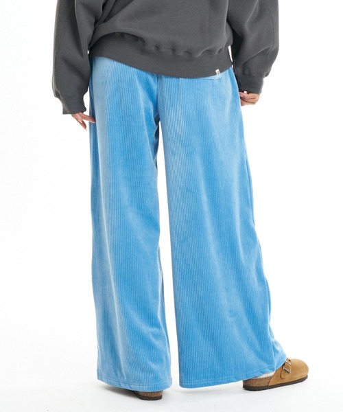 BILLABONG(ビラボン)の「BILLABONG ウィメンズ CUT VELOR WIDE LONG PANTS ロングパンツ 【2026年秋冬モデル】/ビラボンベロアロングパンツ(その他パンツ・レディース・ブルー系その他/ブラウン系その他/ブラック・MEDIUM)」の6枚目の写真