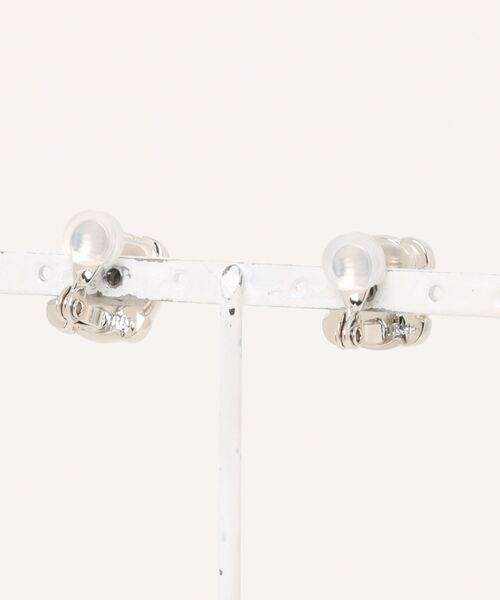 IRIS47(イリスフォーセブン)の「【IRIS 47】contour earring S/コントアー イヤリング S パール(イヤリング・レディース・ゴールド/シルバー・S)」の10枚目の写真