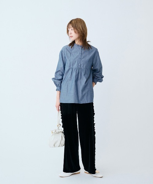 Live in comfort（リブインコンフォート）の「リブ　イン　コンフォート　ちら見せがかわいい　一枚でも着映える端フリルブラウス（シャツ/ブラウス・レディース・チャコール/ホワイト/ネイビー系・S/M/L/LL/3L）」の17枚目の写真