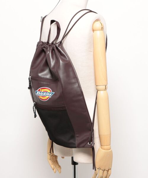 Dickies(ディッキーズ)の「【Dickies/ディッキーズ】ICON LOGO KNAPSACK / シンセティックレザー ナップサック(バックパック/リュック・メンズ・ブラック/ブラウン・FREE)」の12枚目の写真