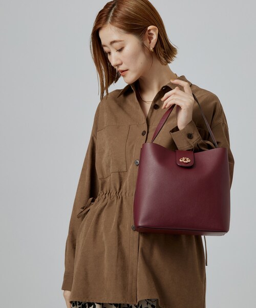 grove(グローブ)の「【人間工学】ベルトオコシダブルショルダー(ショルダーバッグ・レディース・ブラウン系8/ワイン系2/ブラック/モスグリーン系7/ライトグレー/ブラウン系その他・00)」の6枚目の写真
