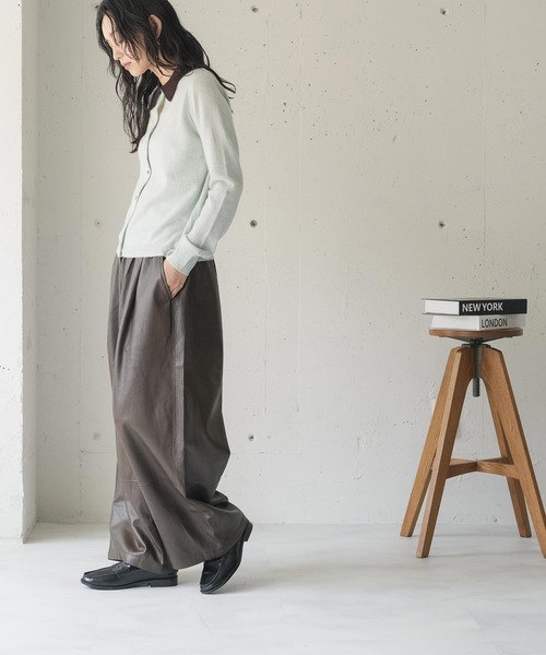mili an deni（ミリアンデニ）の「フェイクレザーコクーンパンツ（その他パンツ・レディース・ブラウン/ブラック・M）」の12枚目の写真
