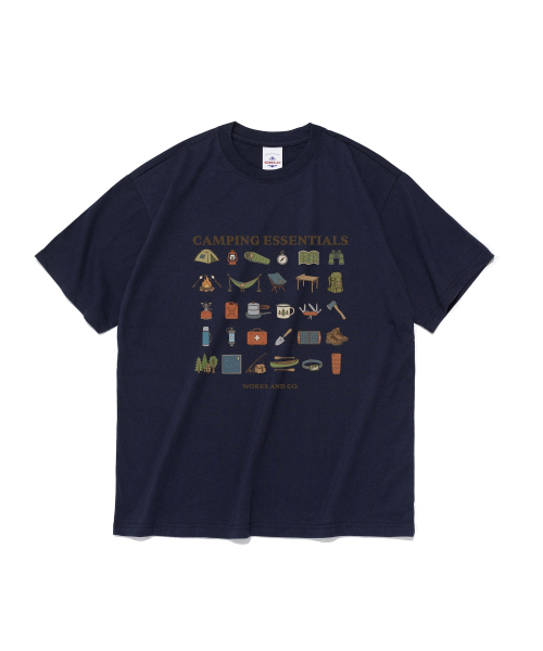 WORKS & CO.(ワークス アンド コー)の「キャンピングギアリストグラフィック半袖Tシャツ(ネイビー)(Tシャツ/カットソー・メンズ・その他・SMALL/MEDIUM/LARGE/X-LARGE/XX-LARGE)」の1枚目の写真