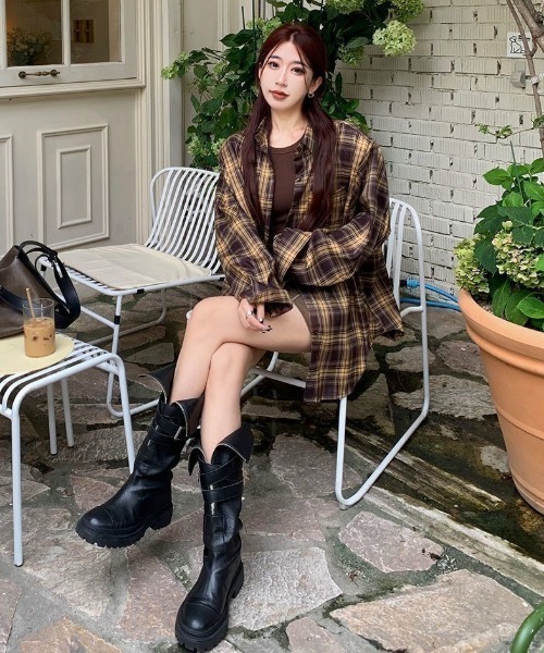 Teem Store(チームストア)の「オーバーサイズ ビッグシルエット チェックシャツ(シャツ/ブラウス・レディース・ブラウン/イエロー/ネイビー・M)」の5枚目の写真