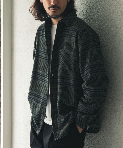 ITEMS URBANRESEARCH(アイテムズ アーバンリサーチ)の「モールヤーンチェックレギュラーカラーシャツ(シャツ/ブラウス・メンズ・グリーン/レッド/ネイビー/ブラウン・LARGE/MEDIUM)」の1枚目の写真