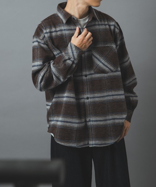 ITEMS URBANRESEARCH(アイテムズ アーバンリサーチ)の「モールヤーンチェックレギュラーカラーシャツ(シャツ/ブラウス・メンズ・グリーン/レッド/ネイビー/ブラウン・LARGE/MEDIUM)」の8枚目の写真