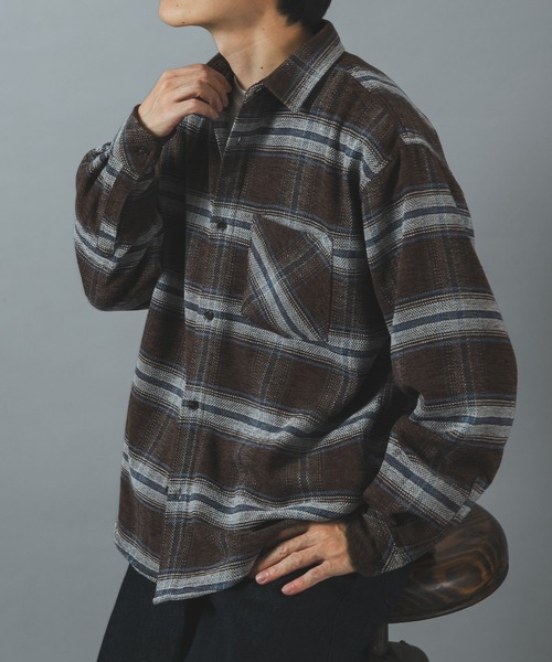 ITEMS URBANRESEARCH(アイテムズ アーバンリサーチ)の「モールヤーンチェックレギュラーカラーシャツ(シャツ/ブラウス・メンズ・グリーン/レッド/ネイビー/ブラウン・LARGE/MEDIUM)」の10枚目の写真