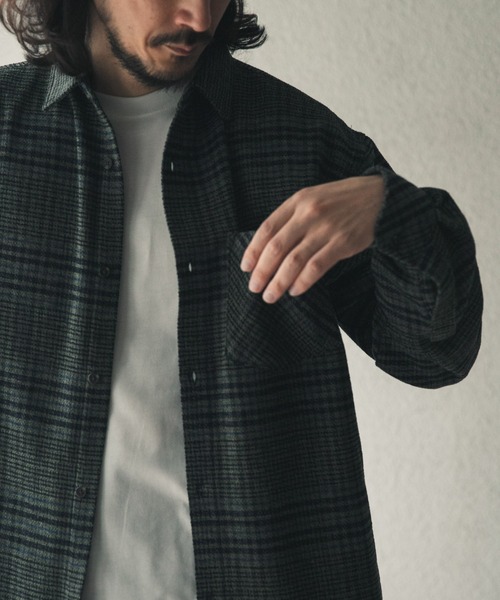 ITEMS URBANRESEARCH(アイテムズ アーバンリサーチ)の「モールヤーンチェックレギュラーカラーシャツ(シャツ/ブラウス・メンズ・グリーン/レッド/ネイビー/ブラウン・LARGE/MEDIUM)」の16枚目の写真