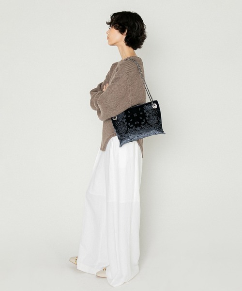 LE VERNIS(ル・ベルニ)の「LE VERNIS(ル・ベルニ)Eyelet 2way bag(ショルダーバッグ・レディース・ブラック/ネイビー・FREE)」の10枚目の写真