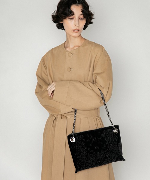 LE VERNIS(ル・ベルニ)の「LE VERNIS(ル・ベルニ)Eyelet 2way bag(ショルダーバッグ・レディース・ブラック/ネイビー・FREE)」の13枚目の写真