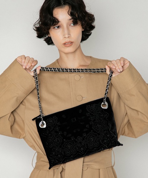 LE VERNIS(ル・ベルニ)の「LE VERNIS(ル・ベルニ)Eyelet 2way bag(ショルダーバッグ・レディース・ブラック/ネイビー・FREE)」の12枚目の写真